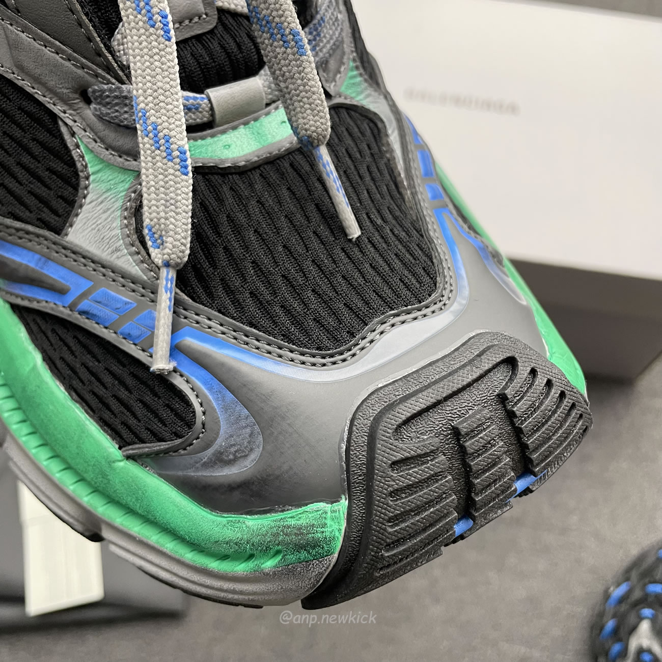 Balenciaga Fall 2024 10xl Mesh Tpu Grey Green 784344 W2mv2 1143 (8) - www.newkick.vip